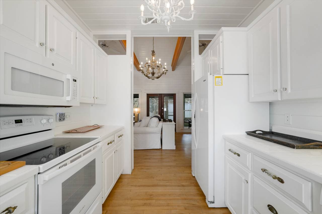 Key Lime House - Image 22