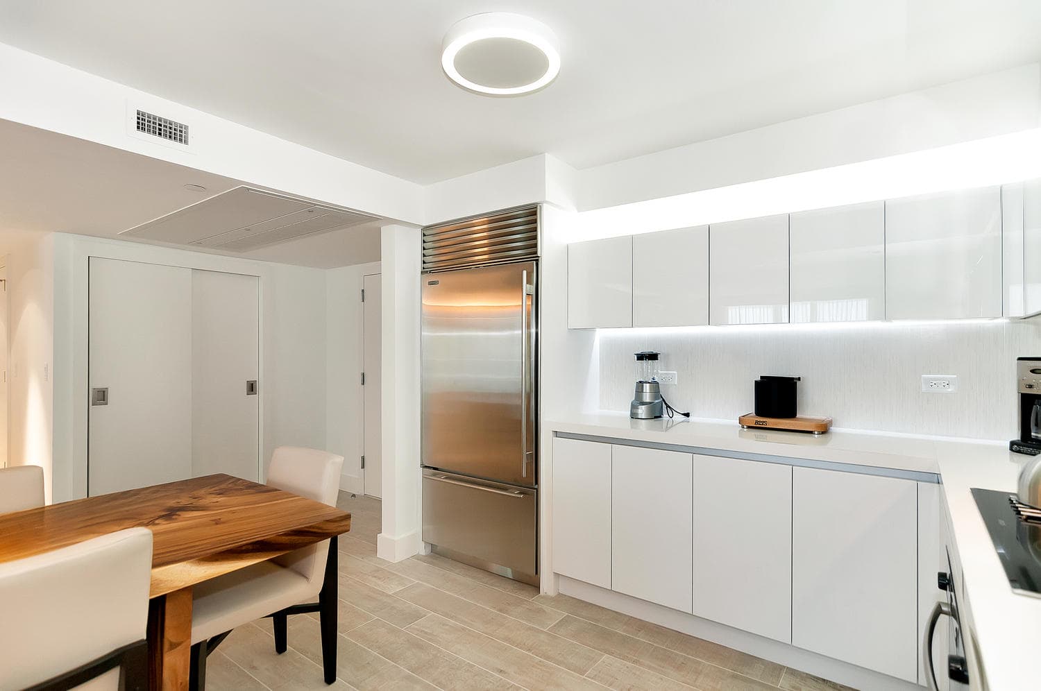 1 Hotel Residence #919 - Image 21