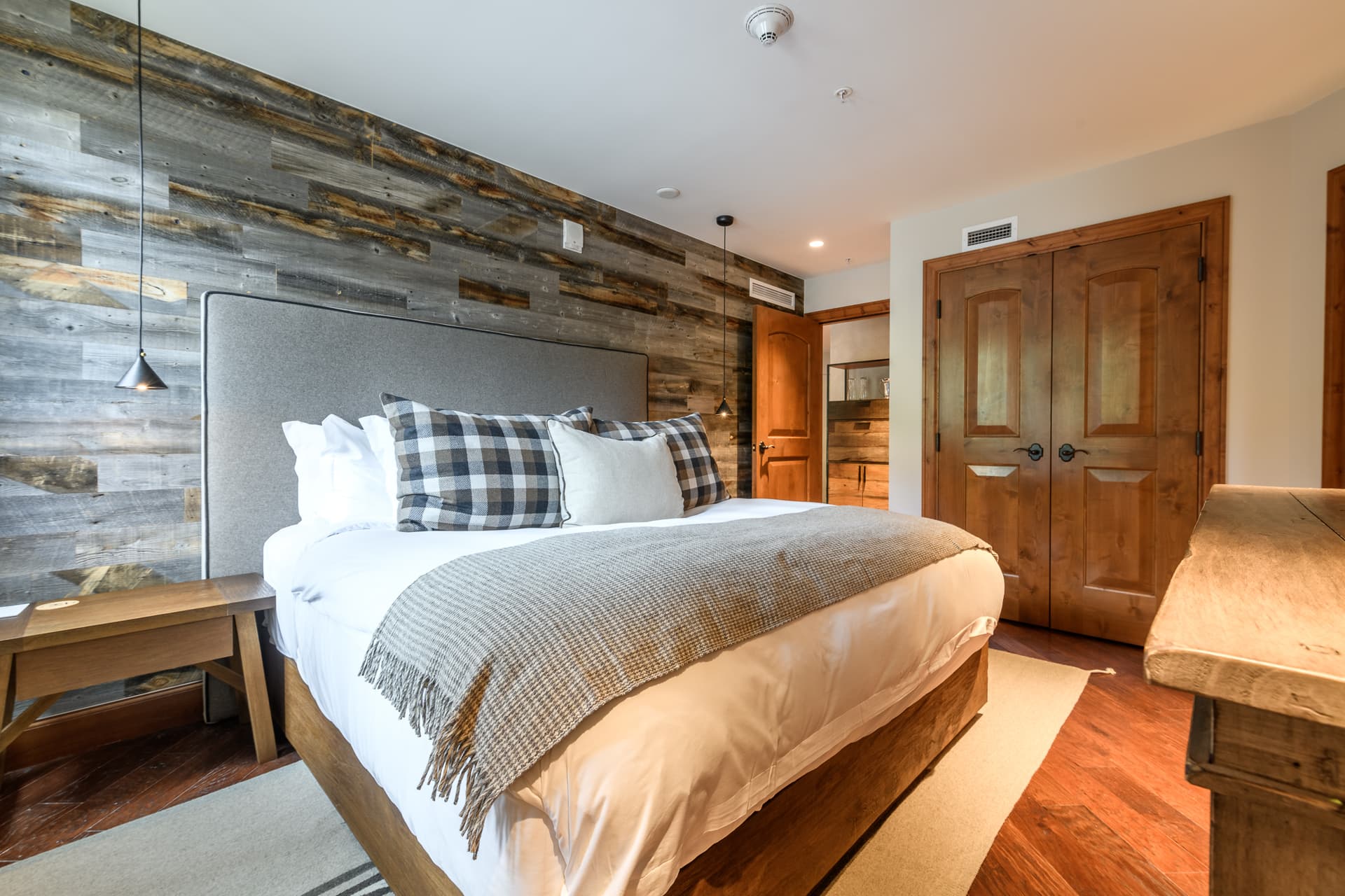 White Chutes at the Ritz-Carlton - Image 7