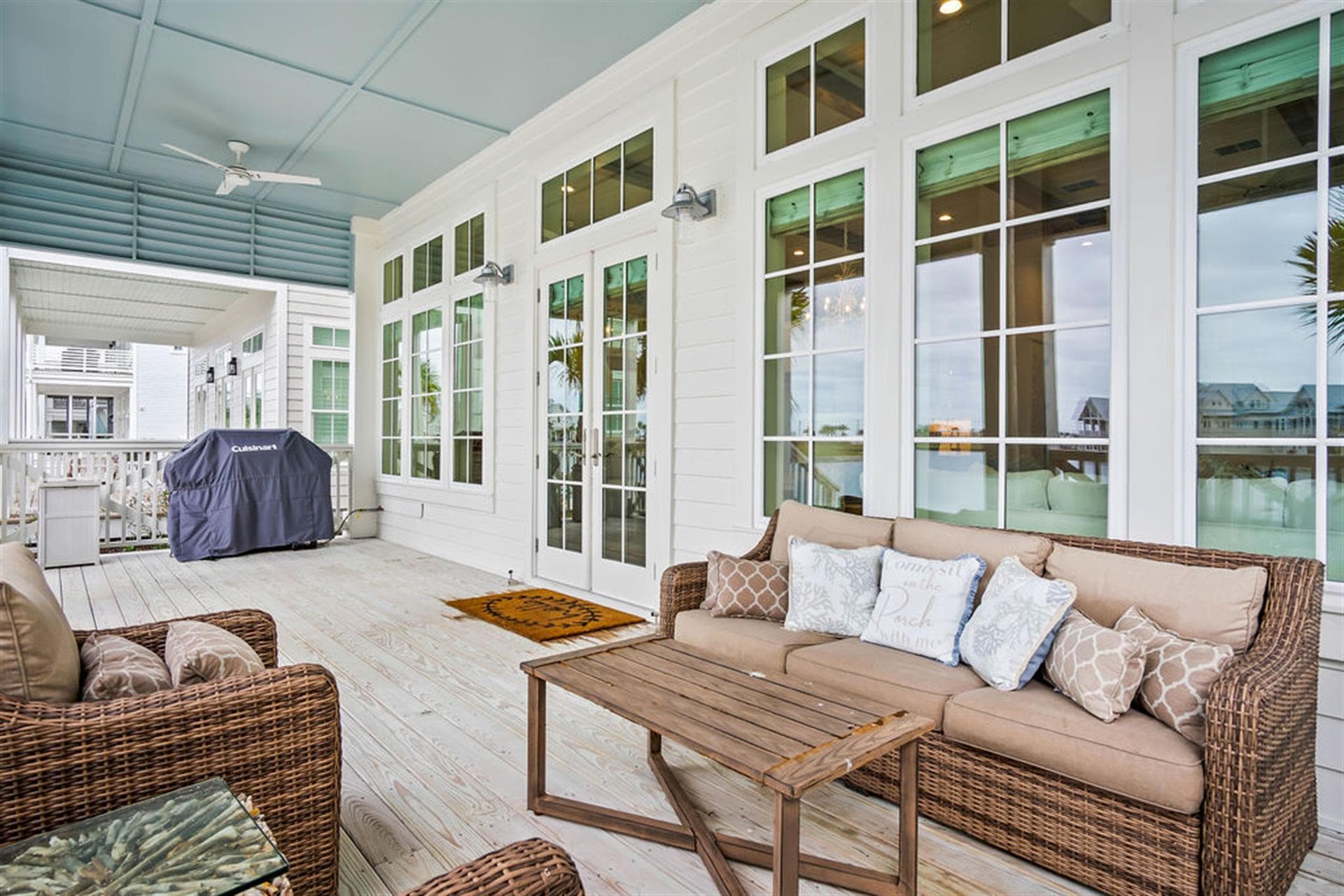 Hello Darlin' - Image 55