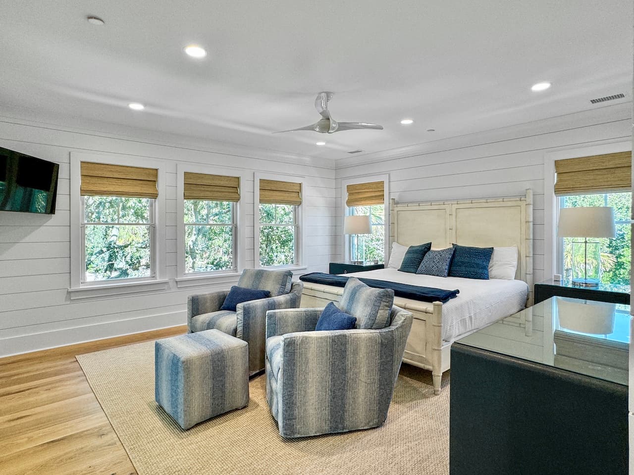 Cameron by the Sea - Image 30