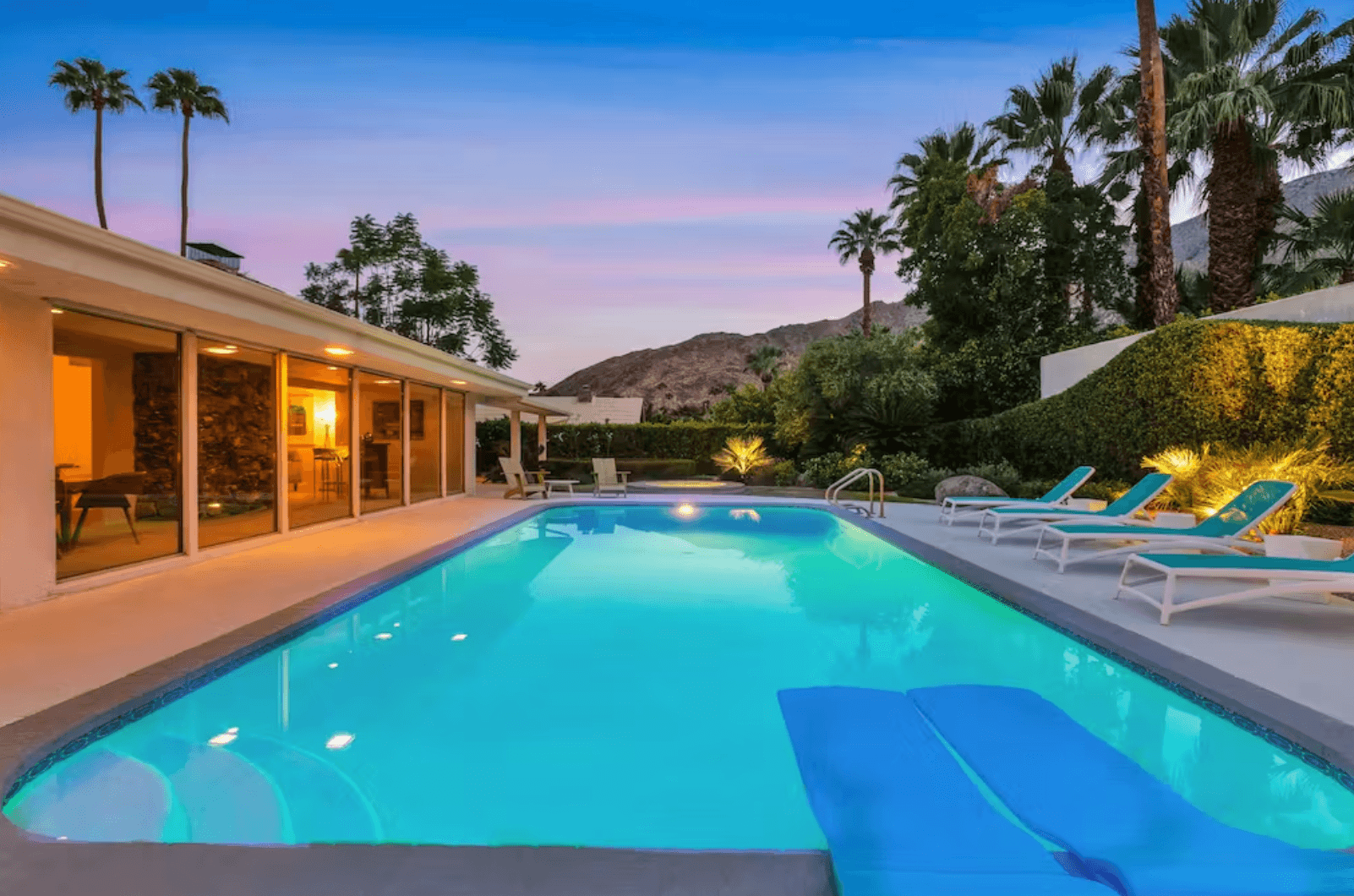 Palm Springs Style House - Image 32