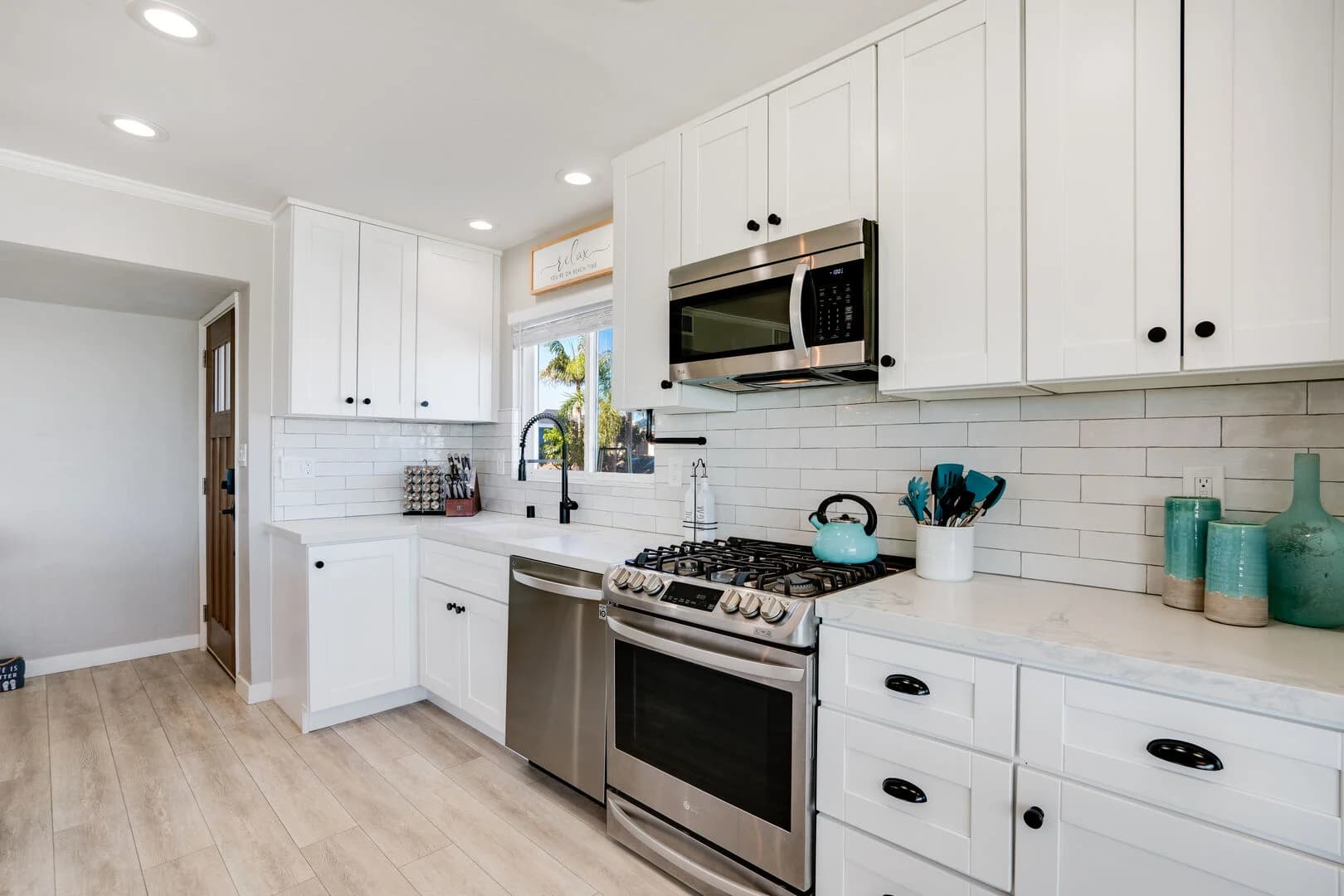 Bayside Beauty Home - Image 8