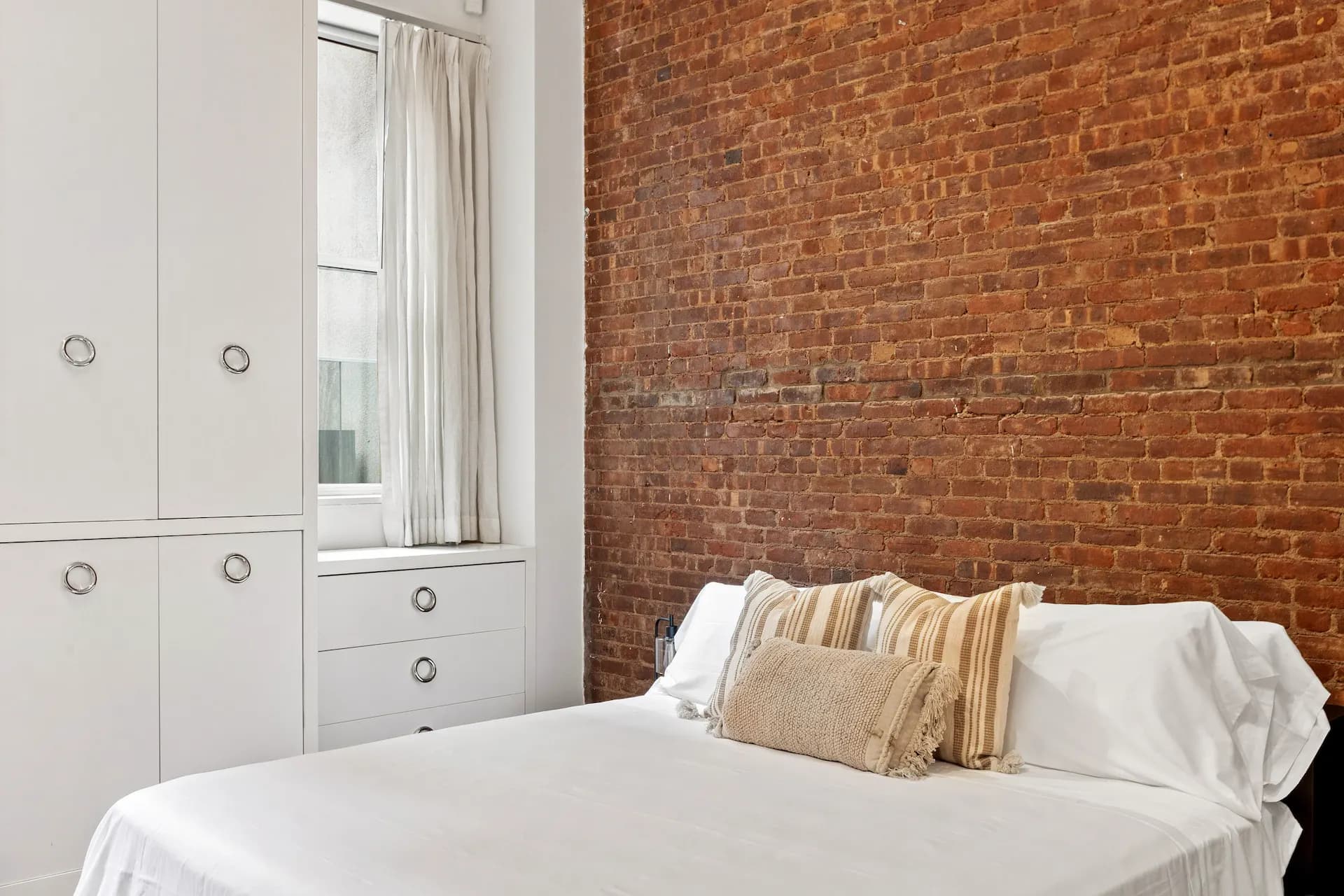 Rialto IV - Image 30