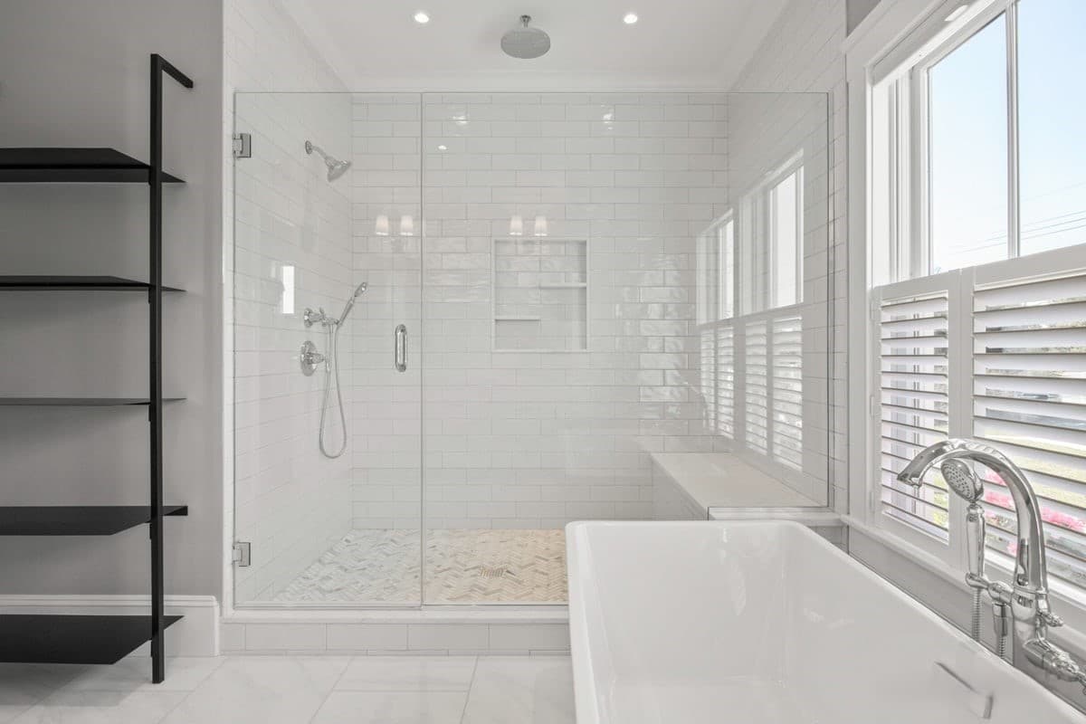 Strong Island Manse - Image 30