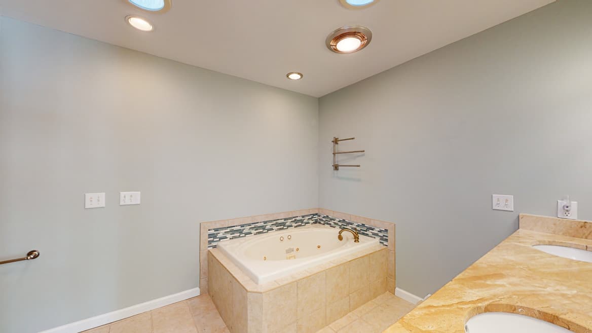 Port House - Image 14