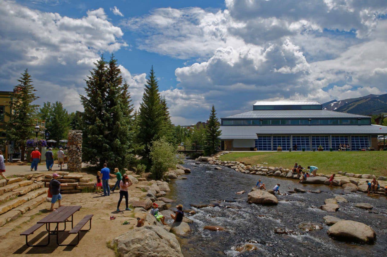 Lavish Condo - Image 48