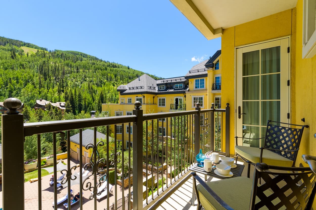 Blue Sky Views at the Ritz-Carlton - Image 3