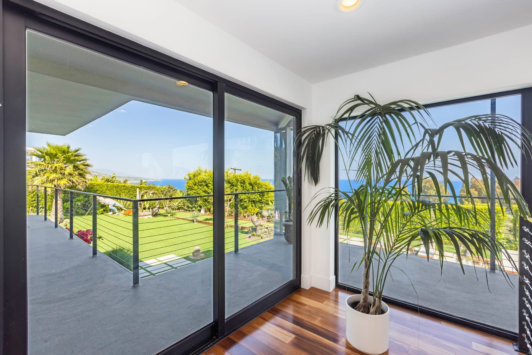 Malibu Sunset Oasis - Image 53