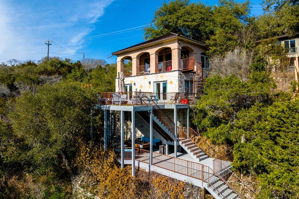 Stairway to Heaven House - Image 35