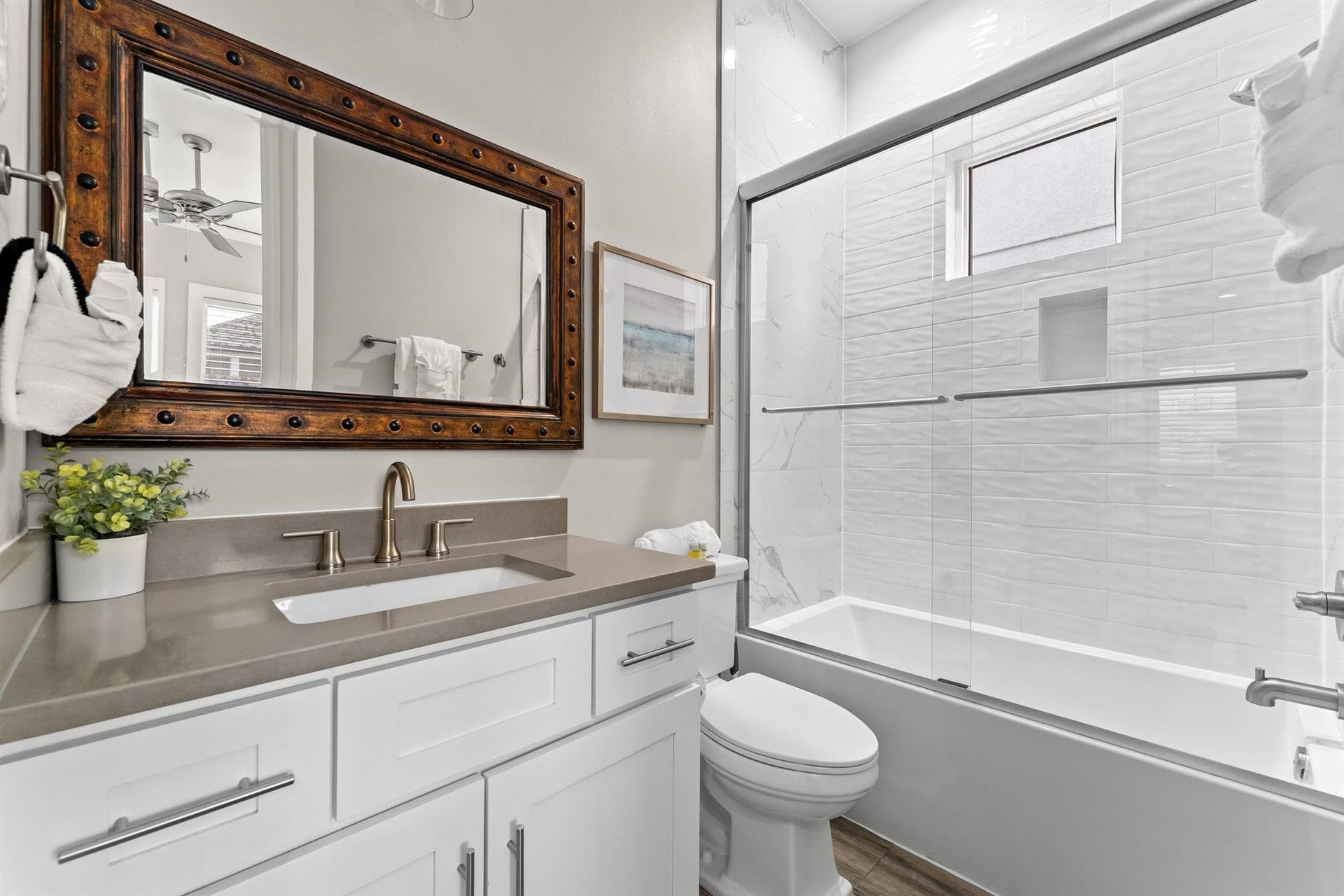 Aqua Luxe Place  - Image 24