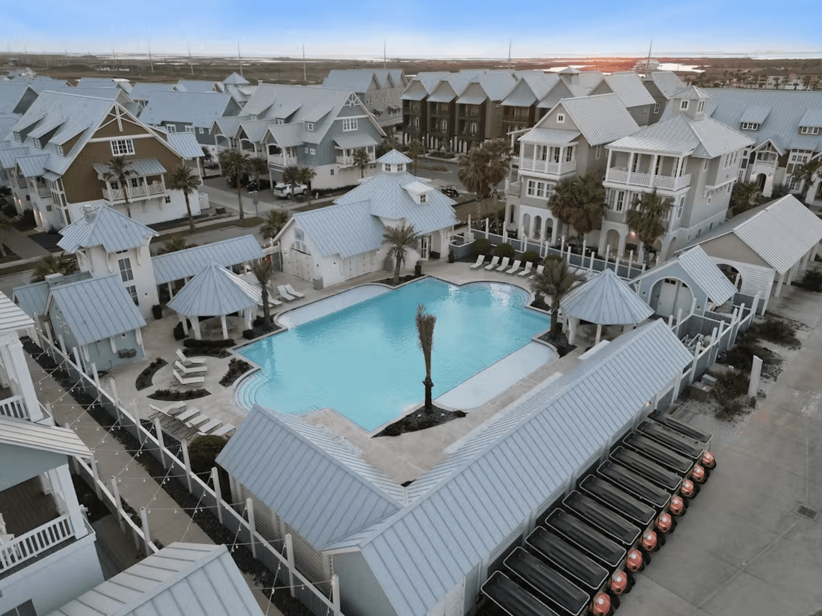 Beach Ball House - Image 51