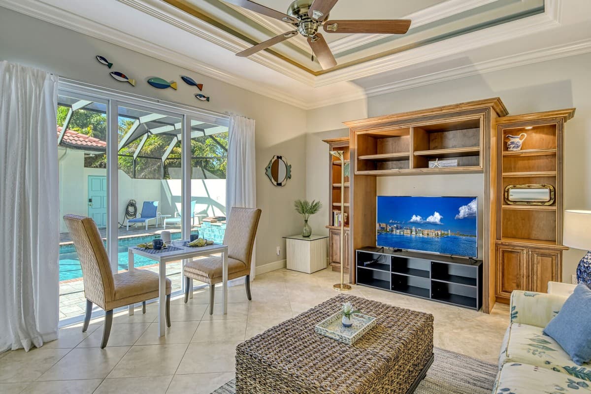 Sunburst Courtyard - Image 32