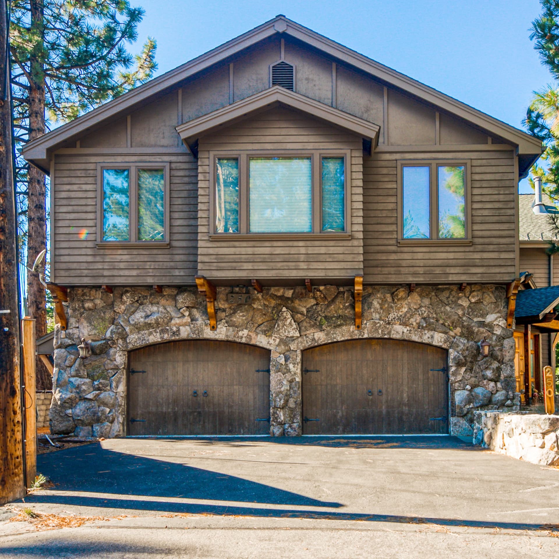 Alpine Luxury Home - Image 1