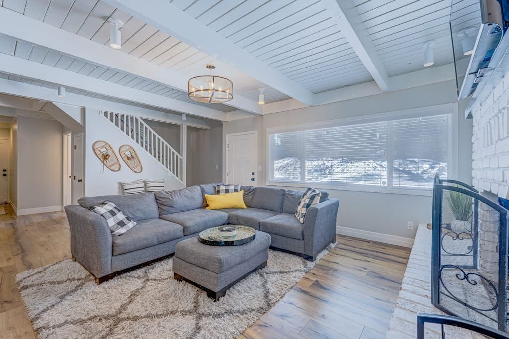 Home at the End of the Rainbow - Image 6