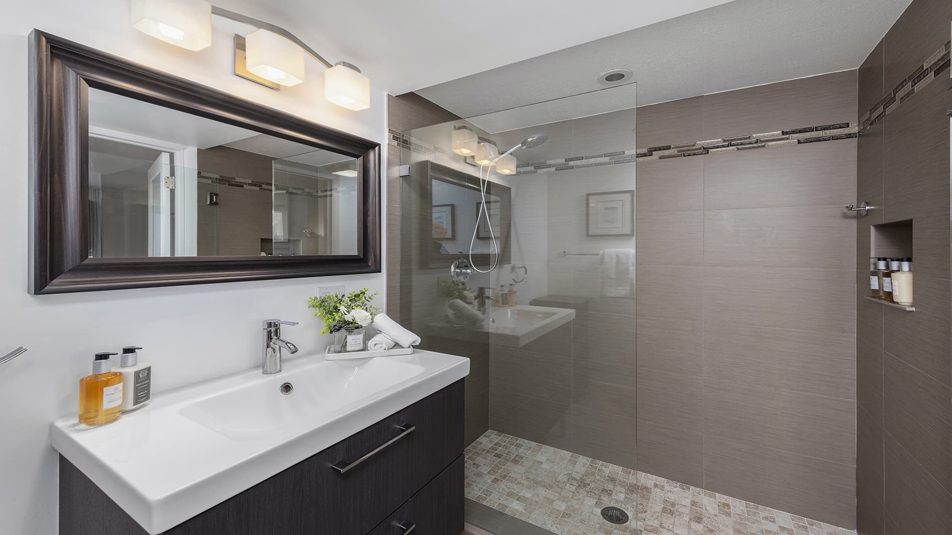 Roney Palace Residence #301 - Image 14