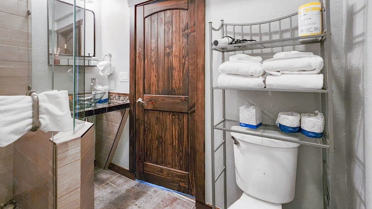 Forestlight Hideaway - Image 20