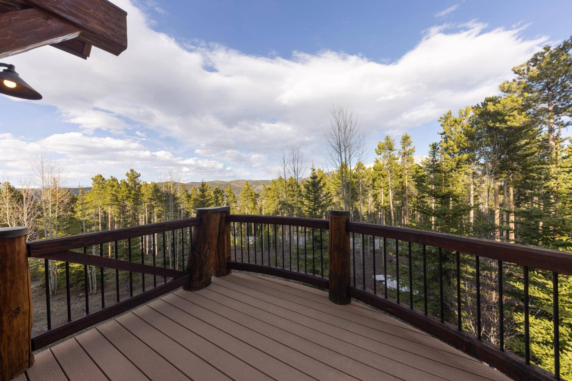 Fox Paw Lodge - Image 25