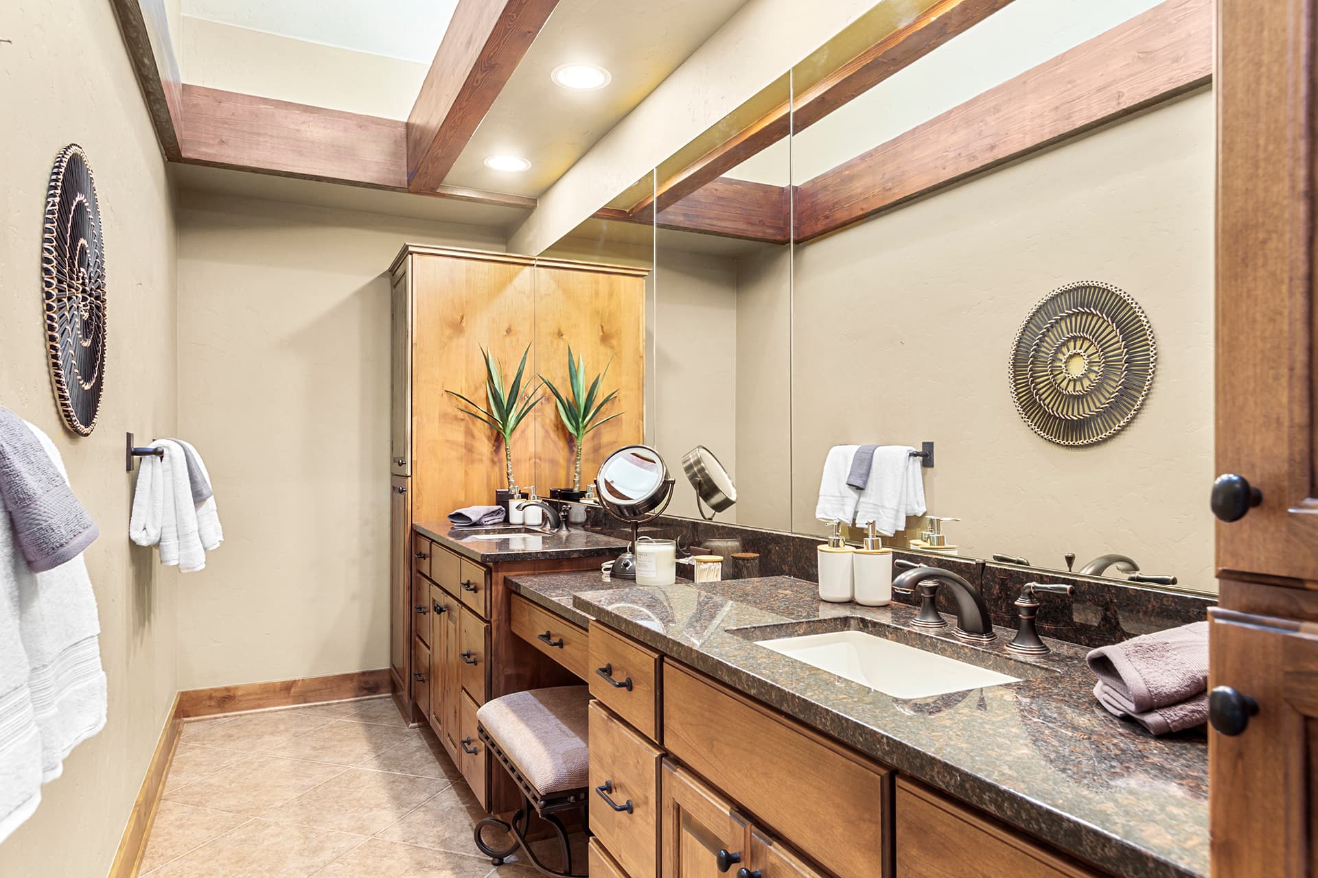 Twin Peaks Lodge - Image 26