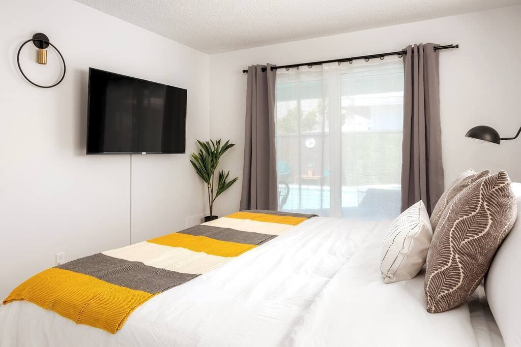 Golden Gem House - Image 30