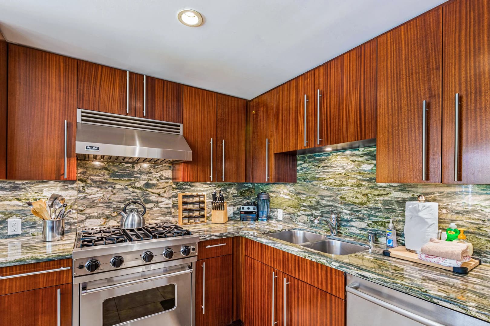 Blue Hokulani Residence - Image 9