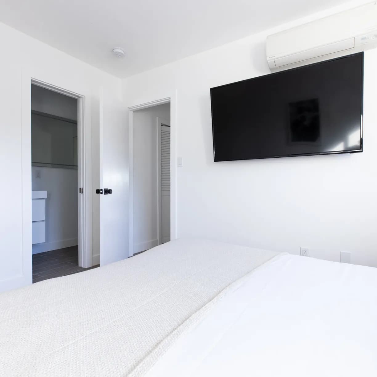 Avalon III Residence - Image 8