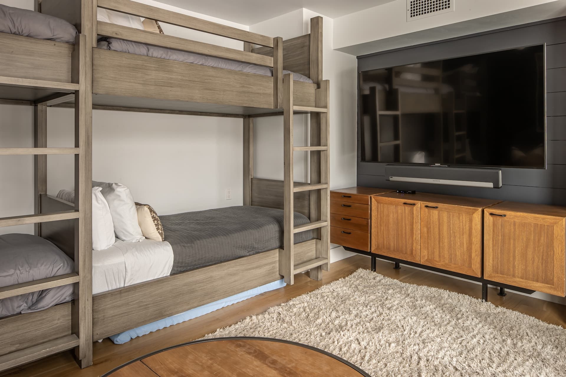 Lake Cabin #20 - Image 21