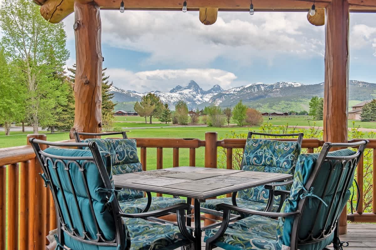 Teton Dreams Log Cabin - Image 3