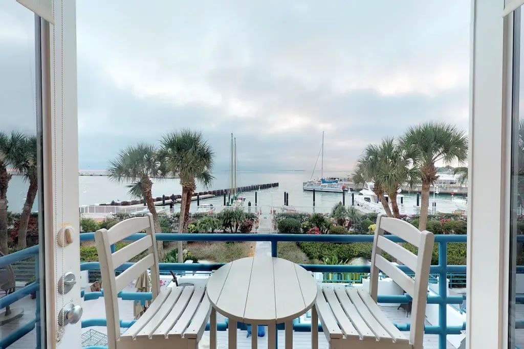 Sunset at Harbour Place - Image 5