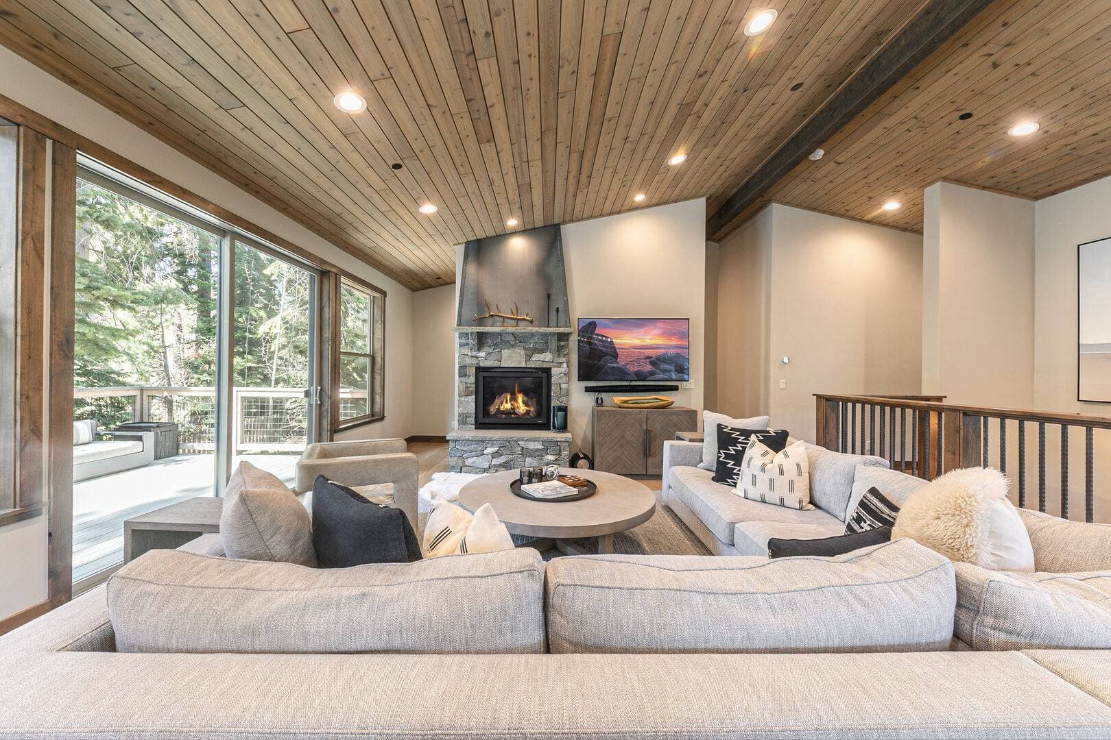 Lodge on the West Shore - Image 4