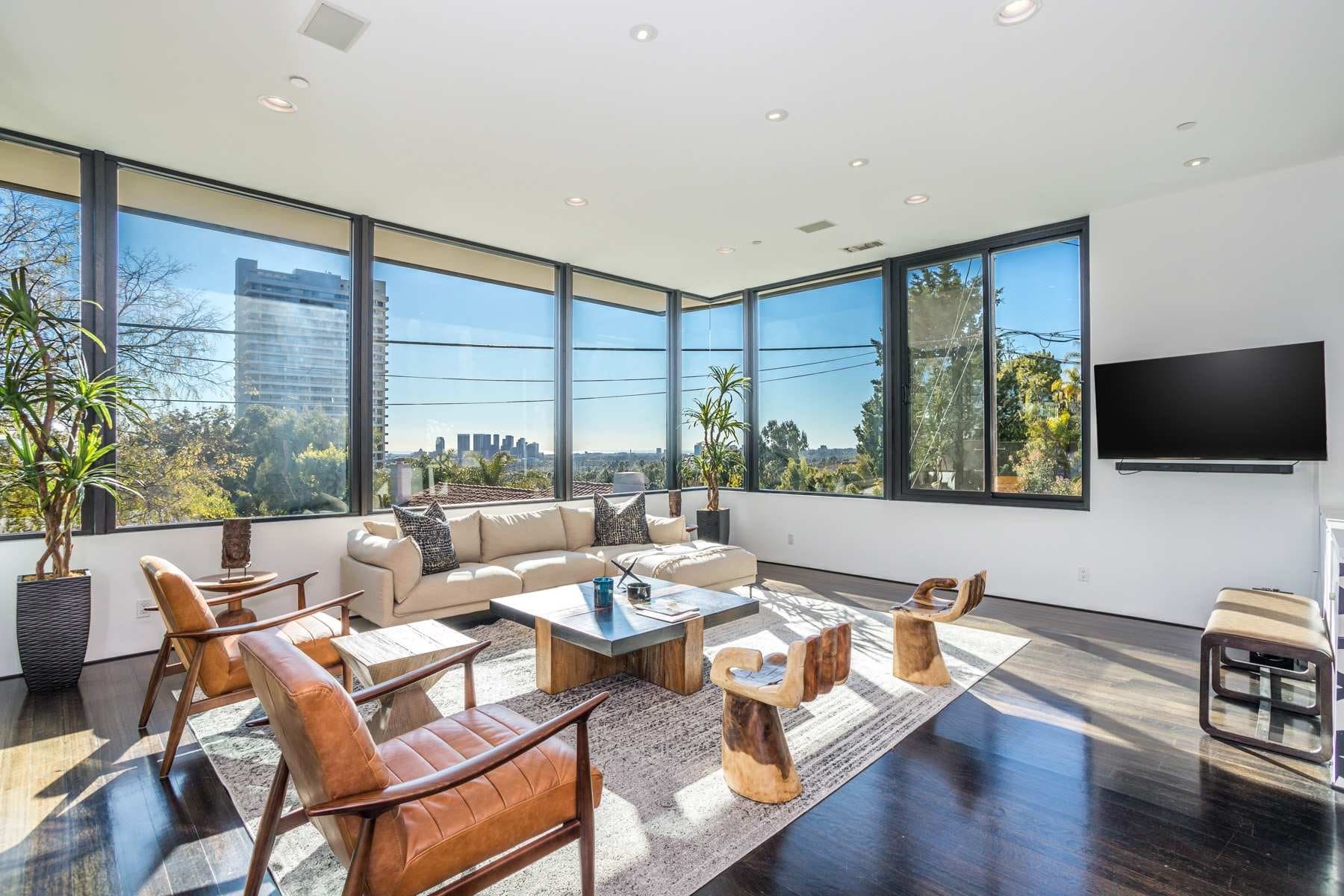 Bird Street Home - Image 4