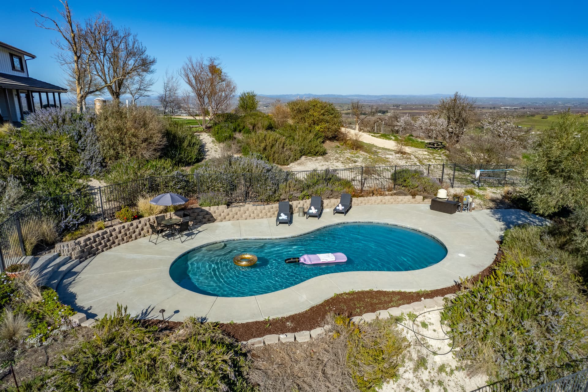 Mira Vista Manor - Image 73