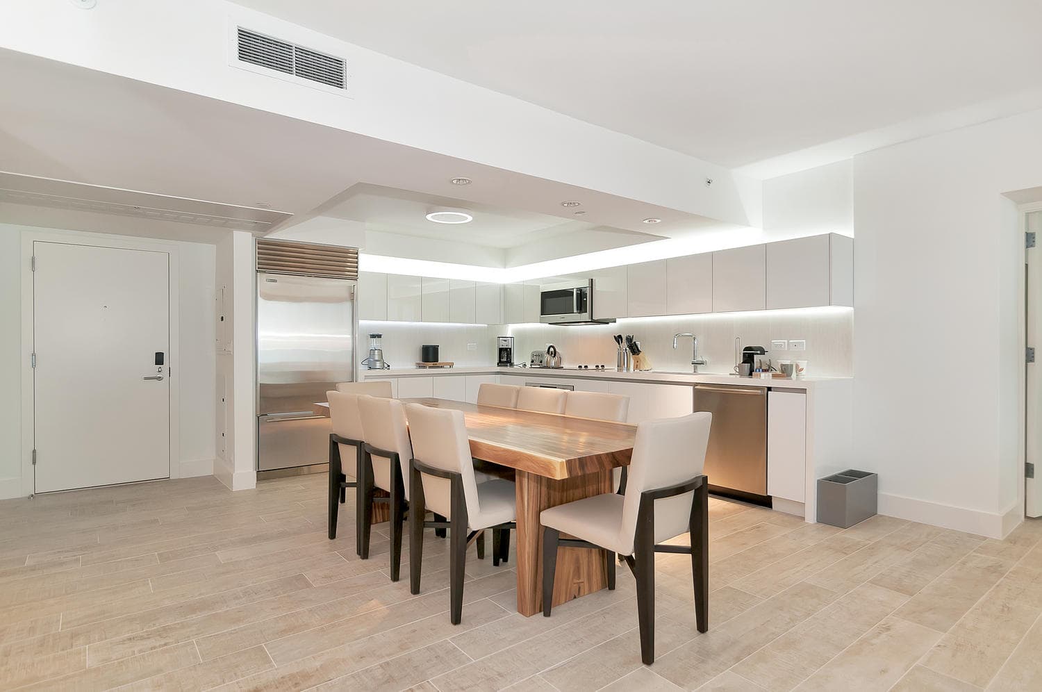 1 Hotel Residence #919 - Image 4