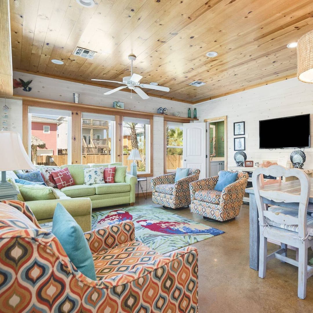 Ruby Tuesday  - Image 1