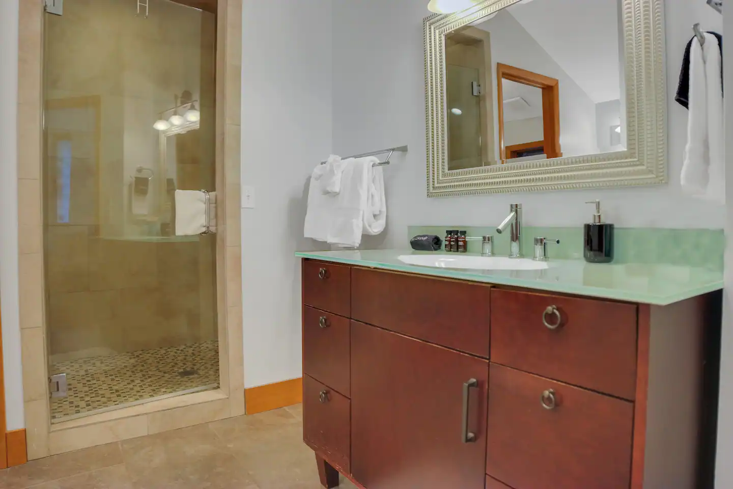 Silver Hollow Cabin - Image 23