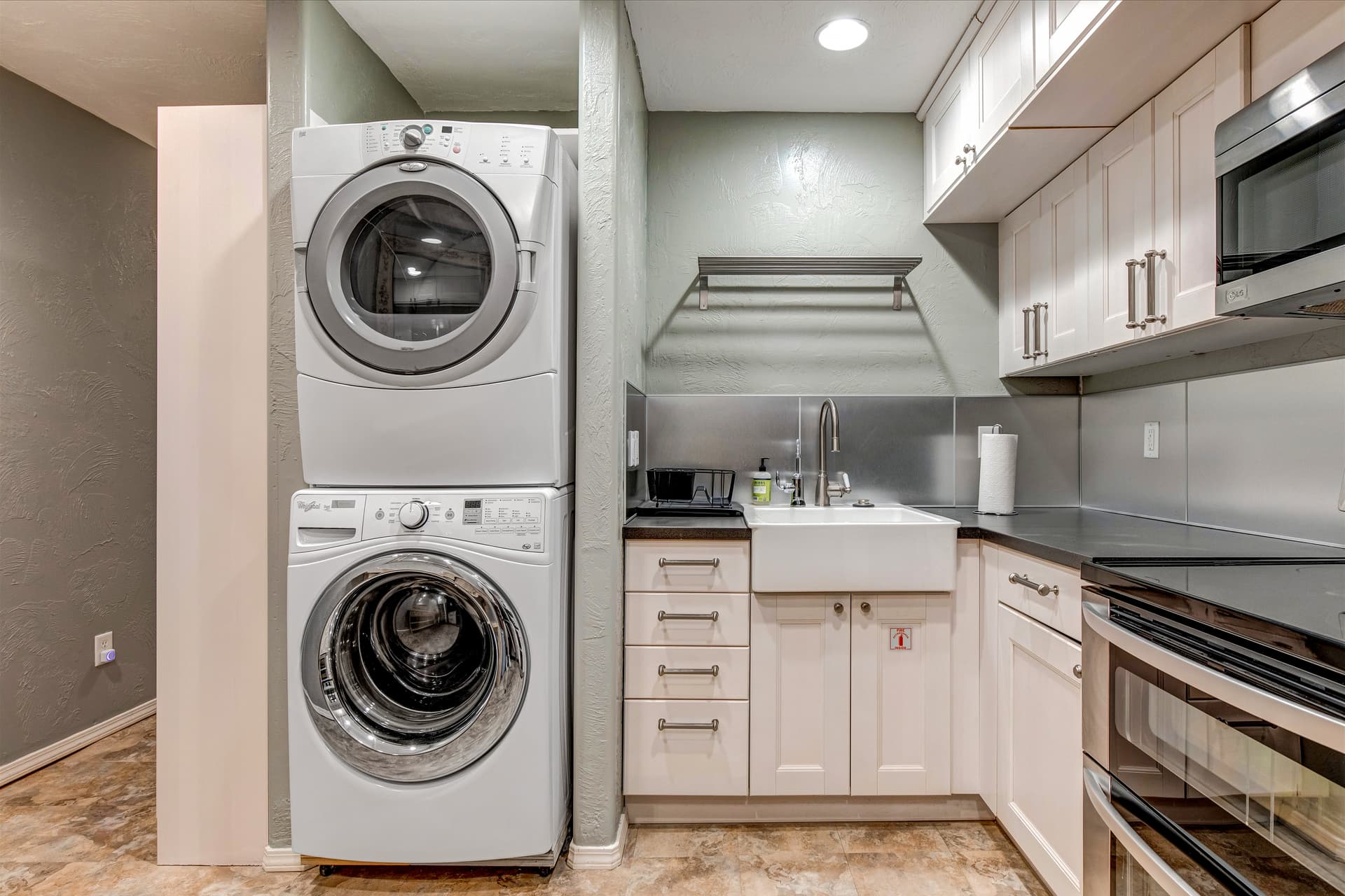 Mountain Hillside Manor - Image 22