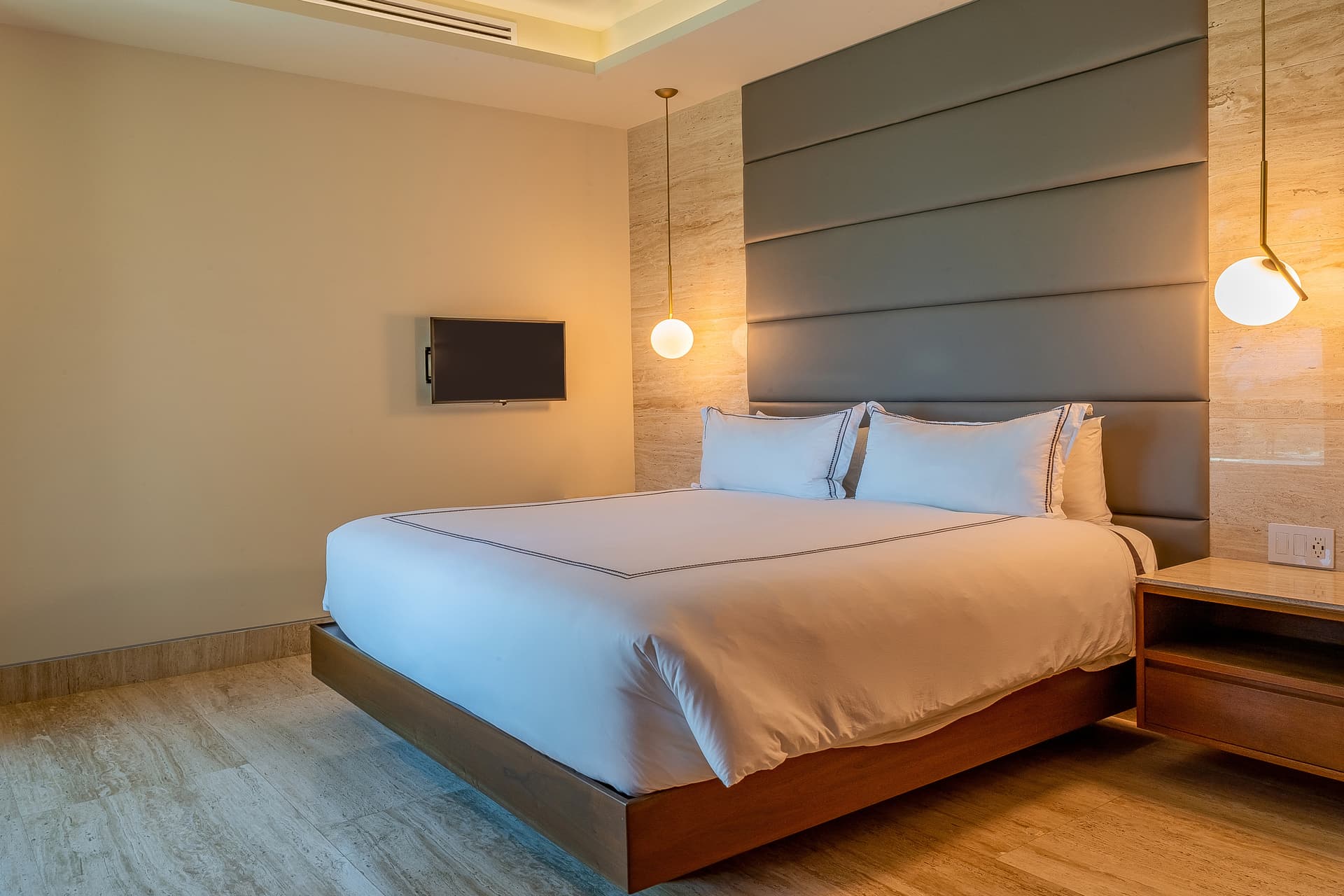 Maison De Cortes - Image 47