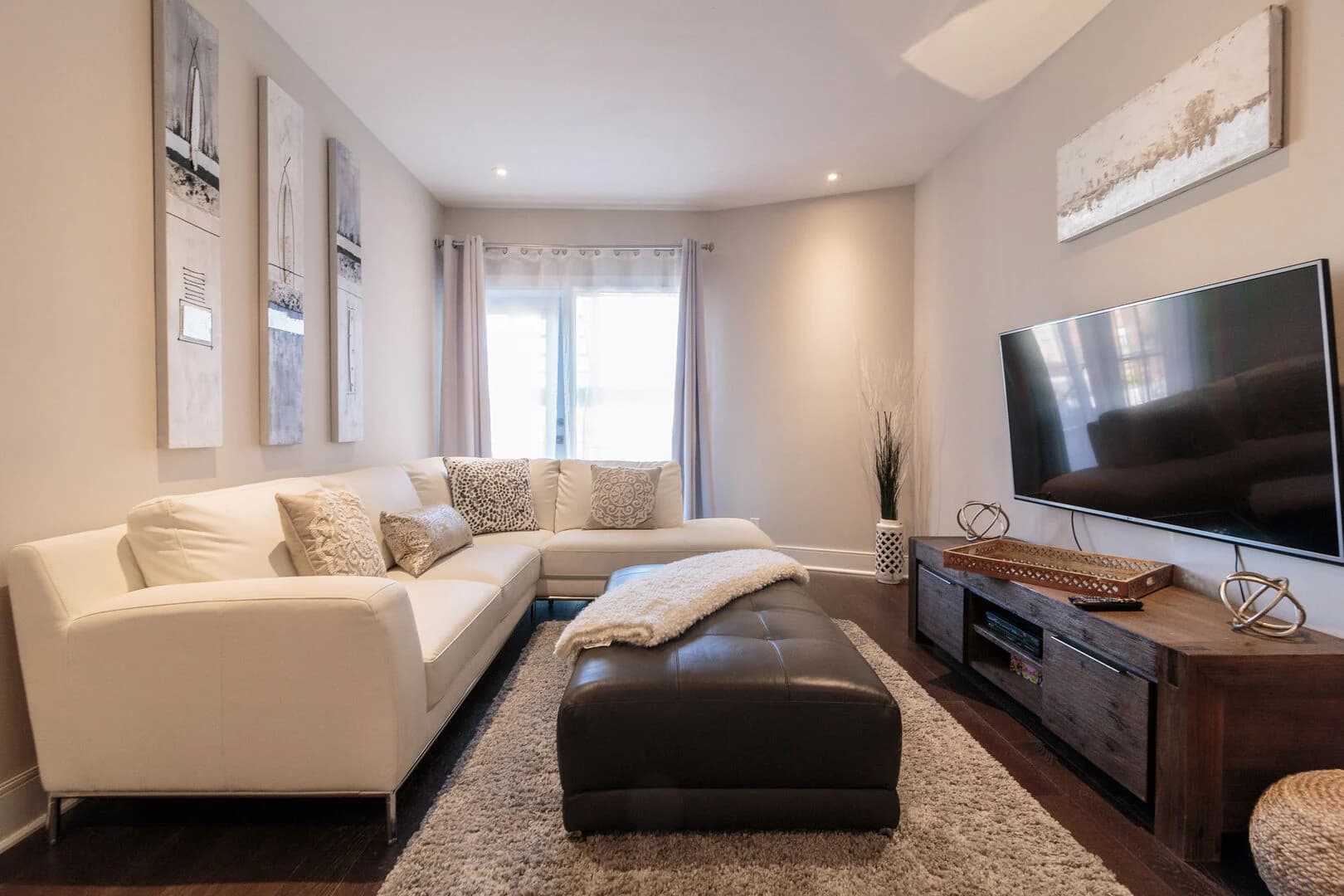 Hutchison Home - Image 2