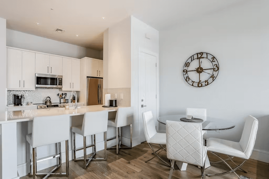 Heart of Naples - Image 4