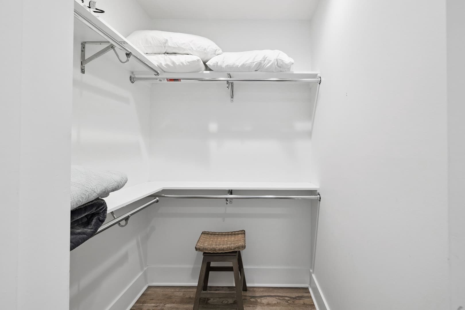 Emerald Breeze - Image 36