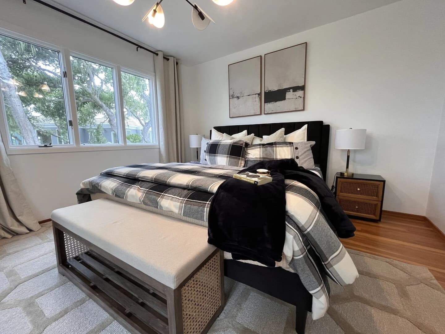 Pebble Modern Home - Image 29