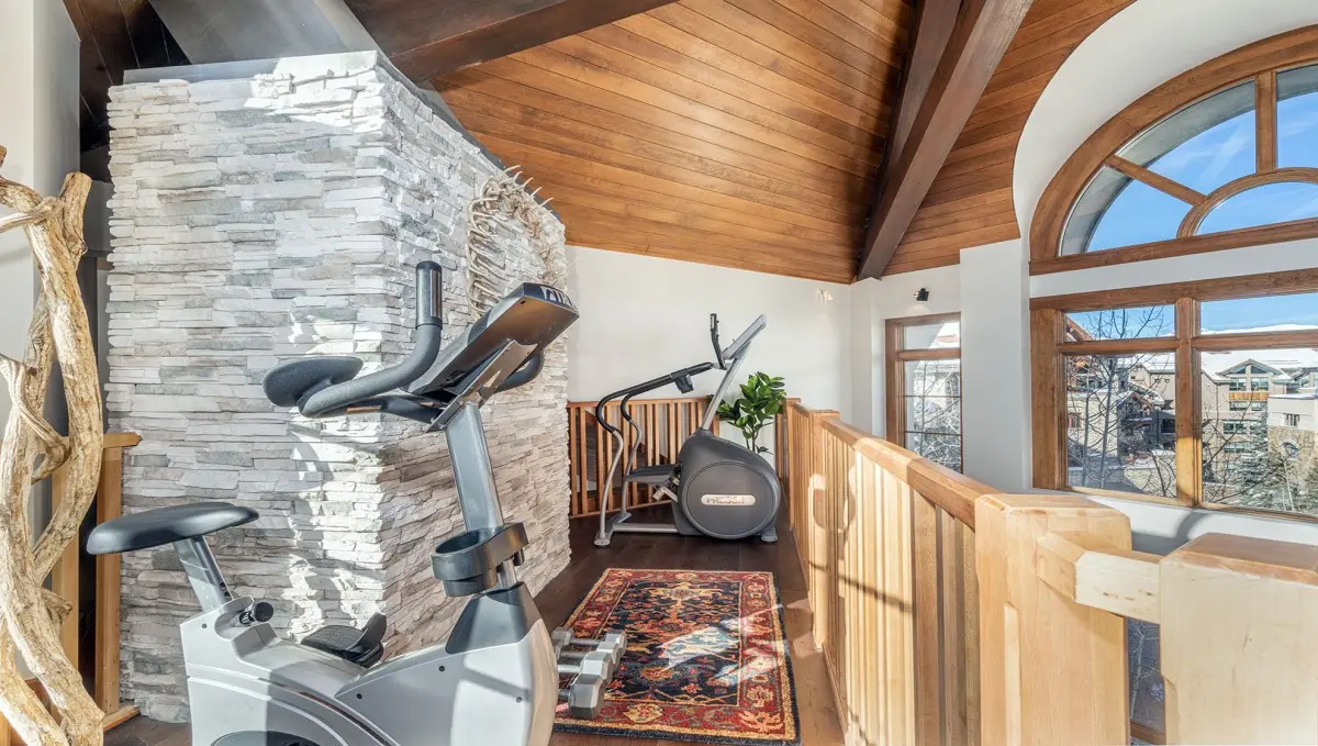 Plaza Tower - Image 9