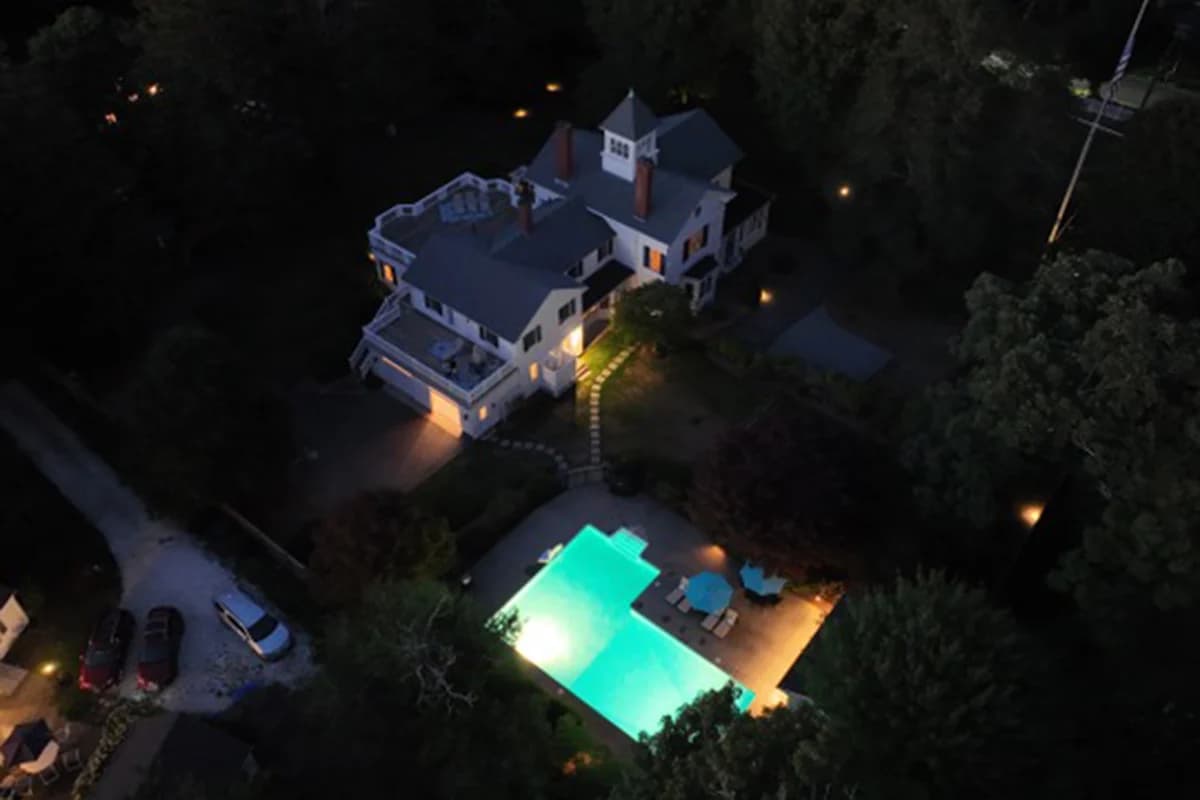 Center Of It All Estate - Image 52