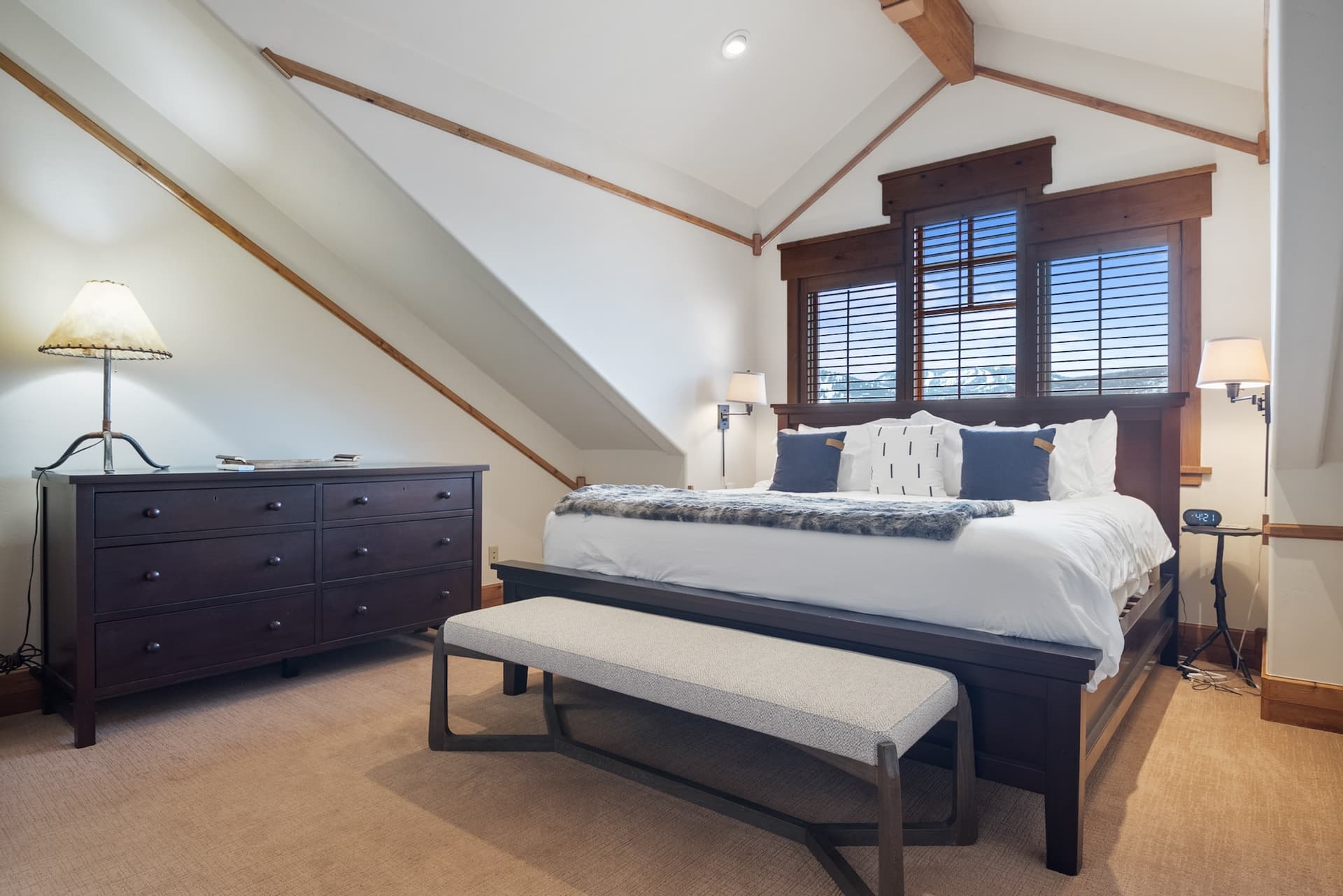 Timber Lodge at the Oaks - Image 37