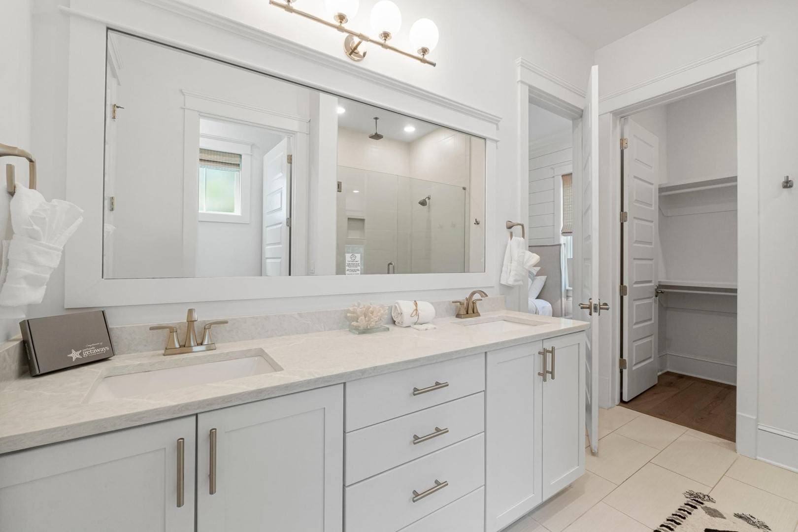 Palm Tree Paradise - Image 16