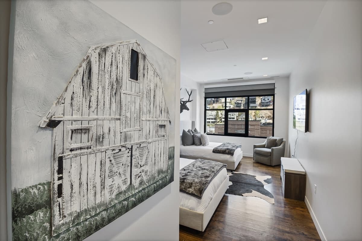 Mountain Luxe Retreat on Main - Image 17