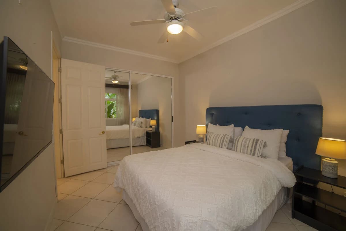 Colina Condo #8 - Image 5