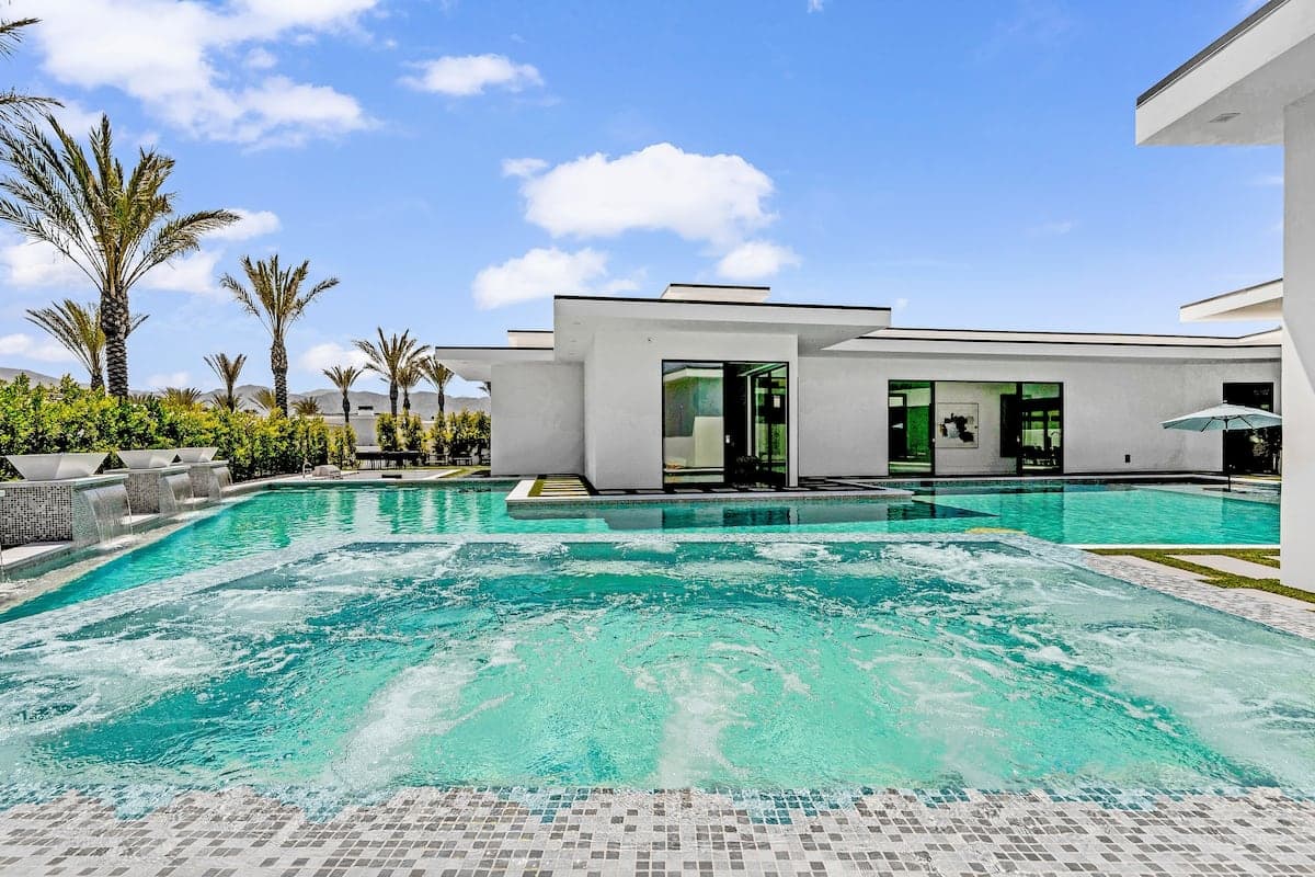 Bravo Villa #8 - Image 43