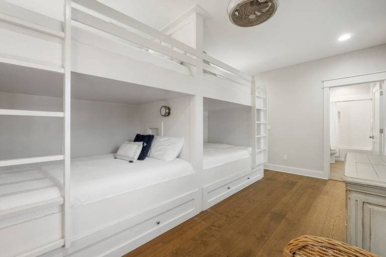 Shore Thing Residence - Image 18