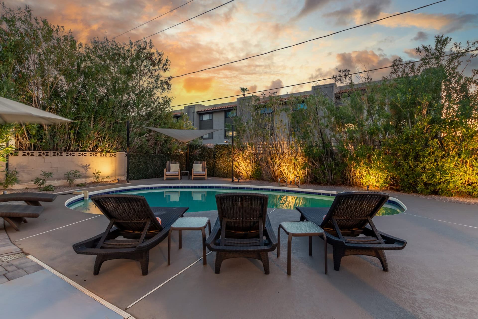 Ochenta Modern Poolhouse - Image 43